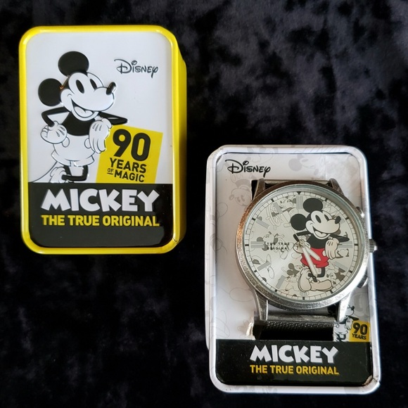 Licensed new in box Disney watch. - Picture 1 of 2